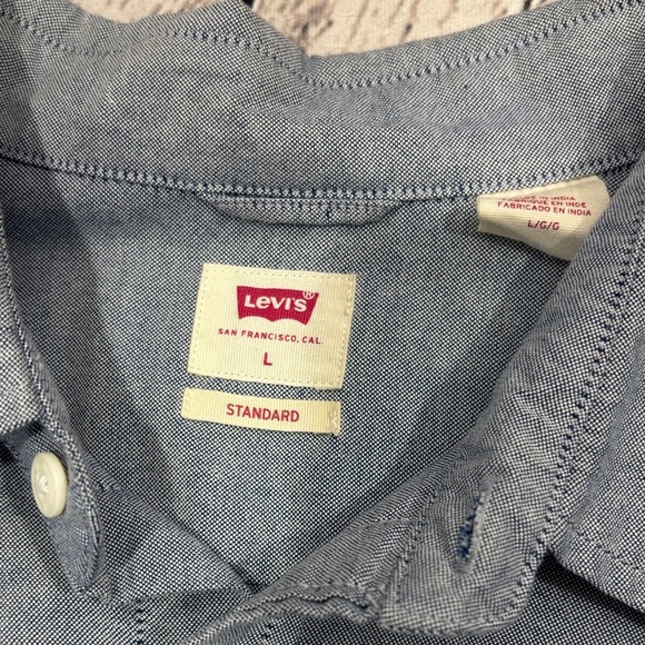 Levi's Men's Blue Button-Down Shirt - Picture 3 of 10